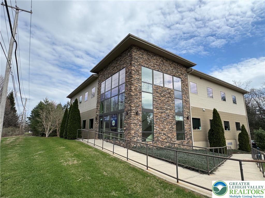 5250 Freemansburg Avenue