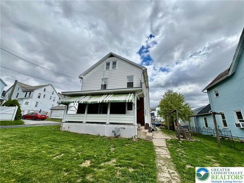 Photo of 14 S Lobb Avenue, Pen Argyl Boro, PA 18072 (MLS # 774653)