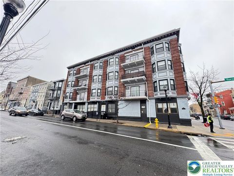 Photo of 202 N 6th Street #202, Allentown, PA 18102 (MLS # 772747)