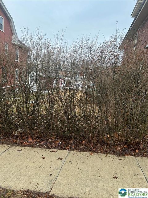 Photo of 739 7th Avenue, Bethlehem, PA 18018 (MLS # 772629)