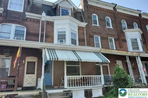 Photo of 518 Washington Street #4, Allentown, PA 18102 (MLS # 776084)