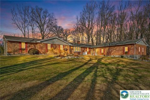 Photo of 978 Totts Gap Road, Upper Mt Bethel Twp, PA 18013 (MLS # 770671)