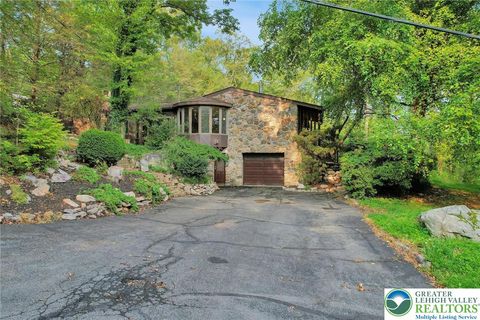 Photo of 913 Constitution Avenue, Pen Argyl Boro, PA 18072 (MLS # 764247) Photo of 913 Constitution Avenue, Pen Argyl Boro, PA 18072 (MLS # 764247)