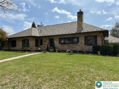Photo for 2850 W Livingston Street
