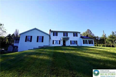Photo of 2552 Spring Street, Whitehall, PA 18037 (MLS # 766777) Photo of 2552 Spring Street, Whitehall, PA 18037 (MLS # 766777)