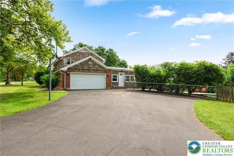 Photo of 3660 Southwood Drive, Northampton Boro, PA 18045 (MLS # 766790) Photo of 3660 Southwood Drive, Northampton Boro, PA 18045 (MLS # 766790)