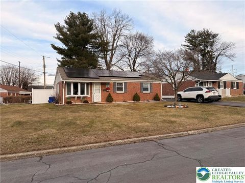 Photo of 1625 Marshall Street SW, Allentown, PA 18103 (MLS # 770583)