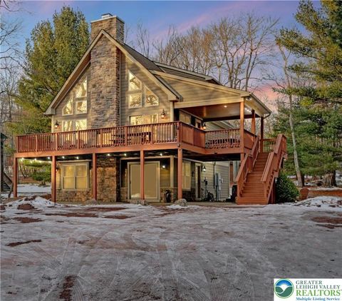 Photo of 136 PineKnoll Drive, Kidder Twp N, PA 18624 (MLS # 770325)