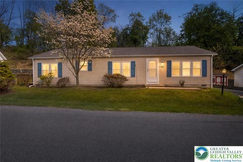 Photo of 7 Abbey Road, Easton, PA 18040 (MLS # 775999)