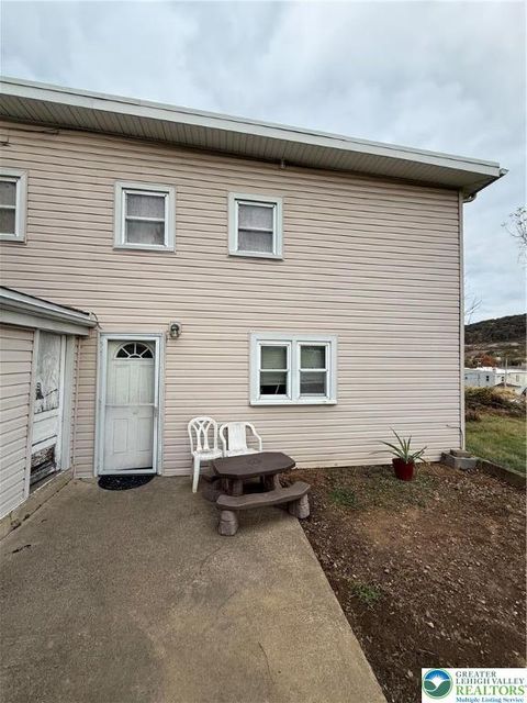 Photo of 906 Line Street #5, Easton, PA 18042 (MLS # 766658) Photo of 906 Line Street #5, Easton, PA 18042 (MLS # 766658)