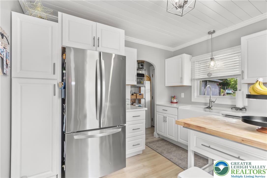 Chapman Borough, Pennsylvania 18014, United States, 3 Bedrooms Bedrooms, ,1 BathroomBathrooms,Residential,Pending,180709