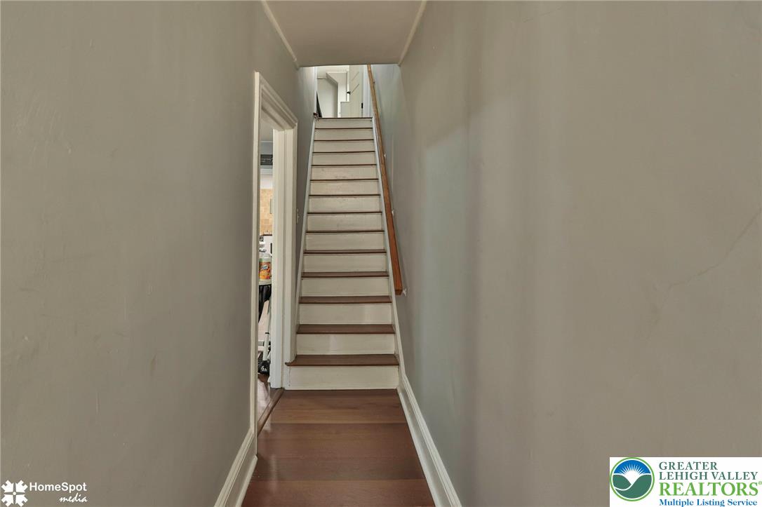 317 W Garrison Street