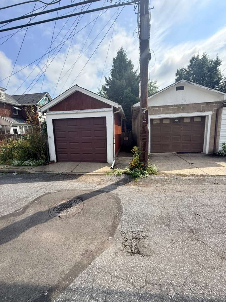 324 E Union Blvd