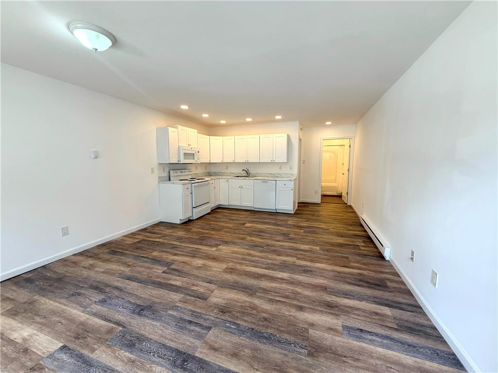 811 Itaska Street 1st Floor