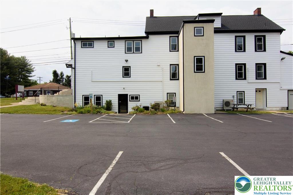 3348 Easton Avenue 301