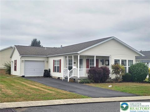 Photo of 657 Winterthur Way, Forks Twp, PA 18040 (MLS # 766593) Photo of 657 Winterthur Way, Forks Twp, PA 18040 (MLS # 766593)