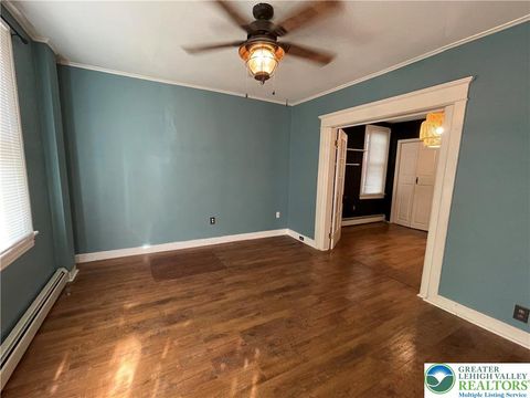 Photo of 735 2nd Avenue, Bethlehem, PA 18018 (MLS # 766836) Photo of 735 2nd Avenue, Bethlehem, PA 18018 (MLS # 766836)