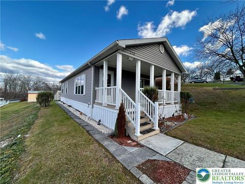 Photo of 203 independence Way, Upper Mt Bethel Twp, PA 18343 (MLS # 768229)