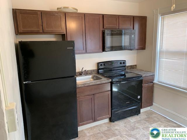 139 N 10th Street 1