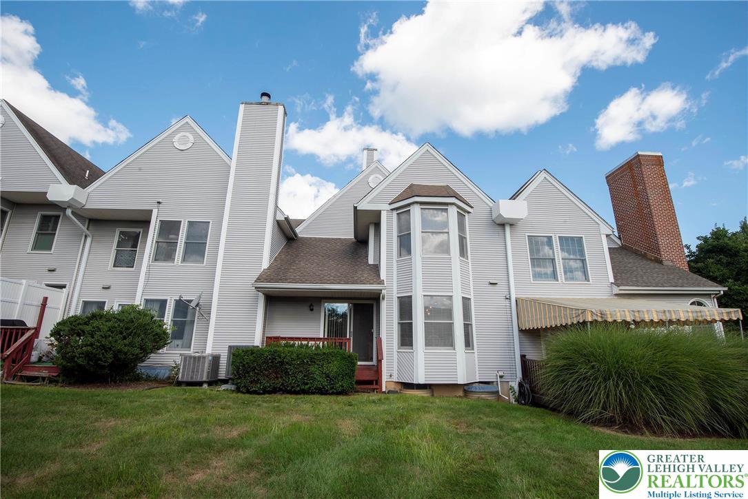 Upper Macungie Twp, Pennsylvania 18031, United States, 2 Bedrooms Bedrooms, ,3 BathroomsBathrooms,Residential,Pending,205439