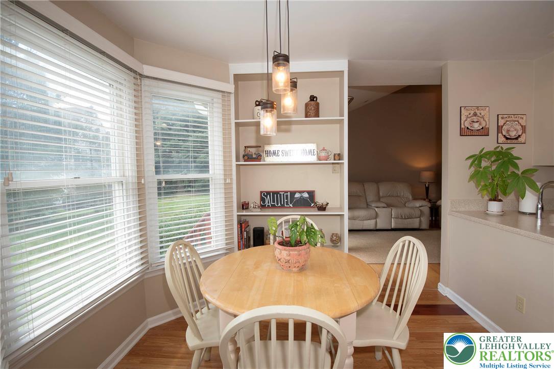 Upper Macungie Twp, Pennsylvania 18031, United States, 2 Bedrooms Bedrooms, ,3 BathroomsBathrooms,Residential,Pending,205439