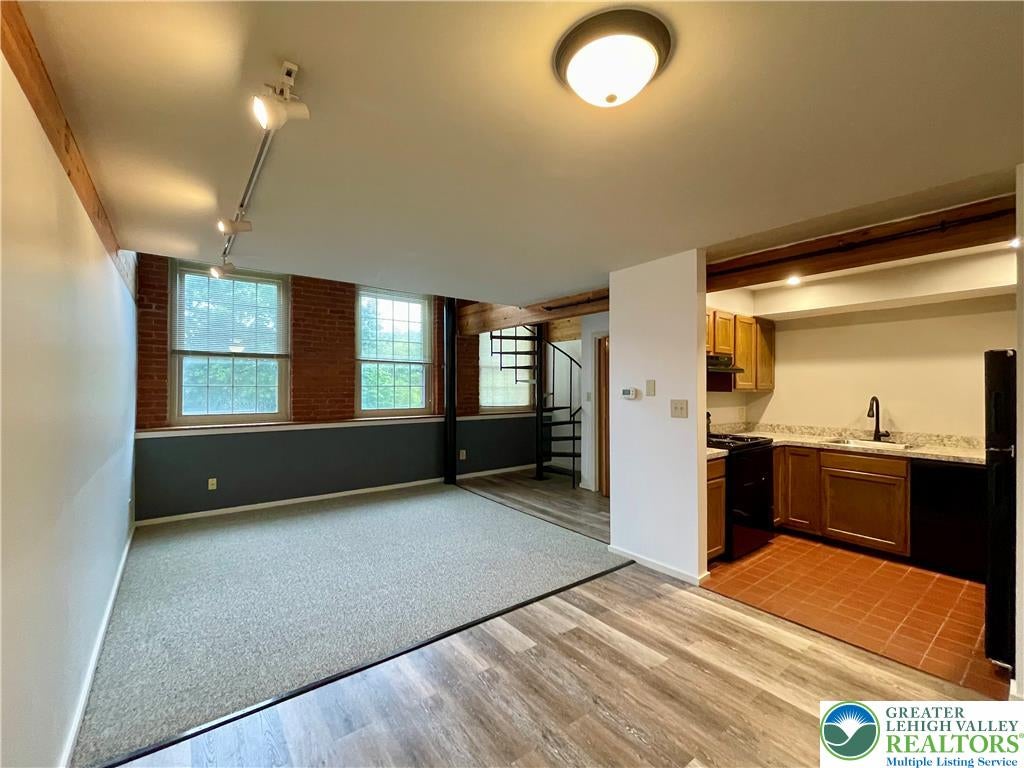 101 Race Street 217