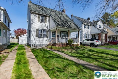 Photo of 1617 Cloverleaf Street, Bethlehem, PA 18017 (MLS # 775681)