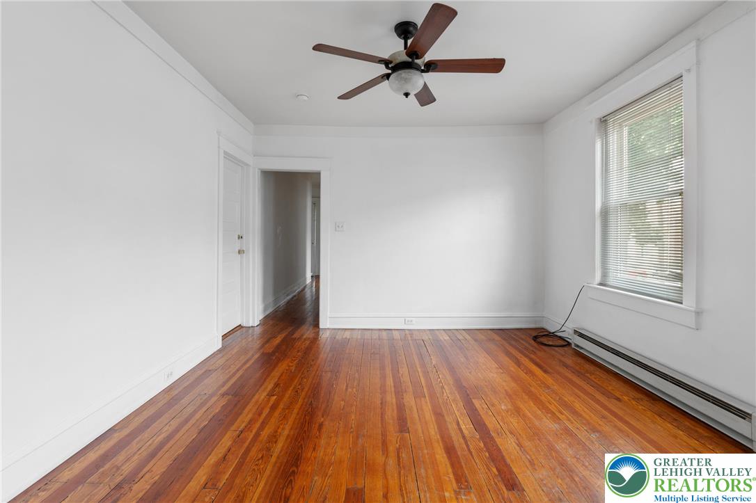 728 E 6th Street 2