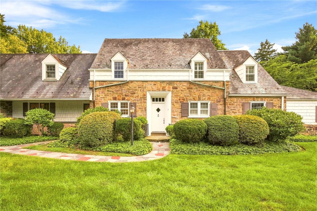7 Moreland Avenue