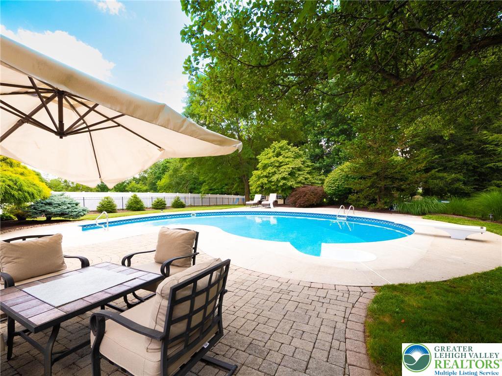 Coopersburg Boro, Pennsylvania 18036, United States, 4 Bedrooms Bedrooms, ,3 BathroomsBathrooms,Residential,Pending,183907