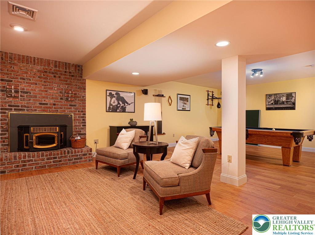 Coopersburg Boro, Pennsylvania 18036, United States, 4 Bedrooms Bedrooms, ,3 BathroomsBathrooms,Residential,Pending,183907