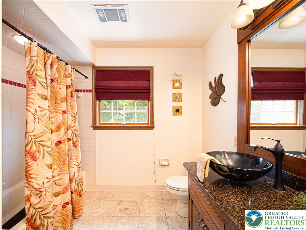 Coopersburg Boro, Pennsylvania 18036, United States, 4 Bedrooms Bedrooms, ,3 BathroomsBathrooms,Residential,Pending,183907