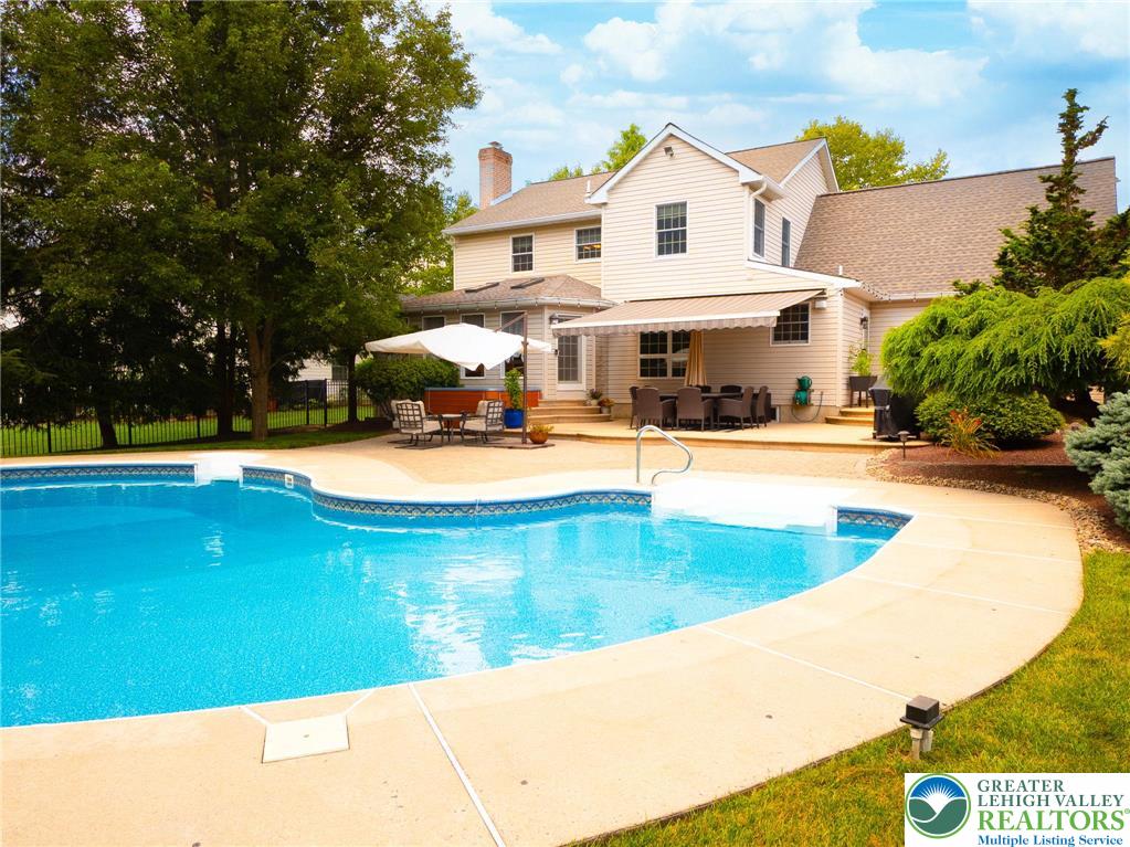 Coopersburg Boro, Pennsylvania 18036, United States, 4 Bedrooms Bedrooms, ,3 BathroomsBathrooms,Residential,Pending,183907