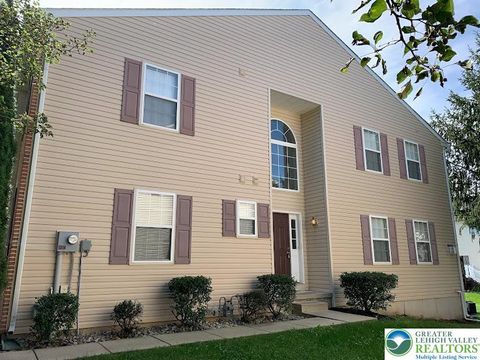 Photo of 6870 Hunt Drive, Macungie, PA 18062 (MLS # 770585)