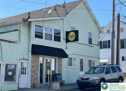 Photo of 301 Robinson Avenue #2, Pen Argyl Boro, PA 18072 (MLS # 774783)