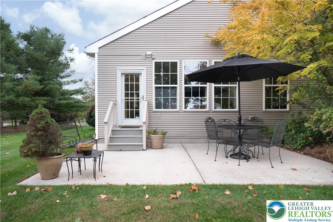 Macungie Boro, Pennsylvania 18062, United States, 2 Bedrooms Bedrooms, ,2 BathroomsBathrooms,Residential,Pending,228553