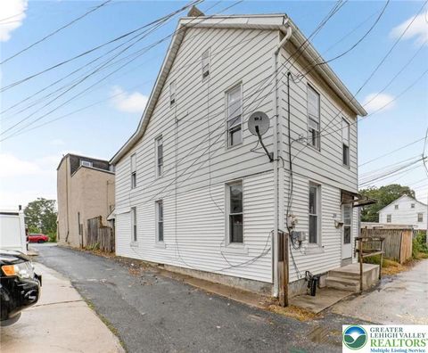 Photo of 1141 Emmett Street, Allentown, PA 18102 (MLS # 766582) Photo of 1141 Emmett Street, Allentown, PA 18102 (MLS # 766582)