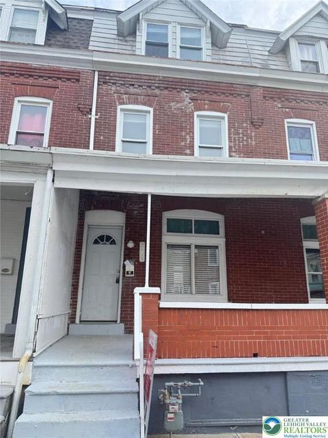 Photo of 914 W Green Street, Allentown, PA 18102 (MLS # 760465) Photo of 914 W Green Street, Allentown, PA 18102 (MLS # 760465)