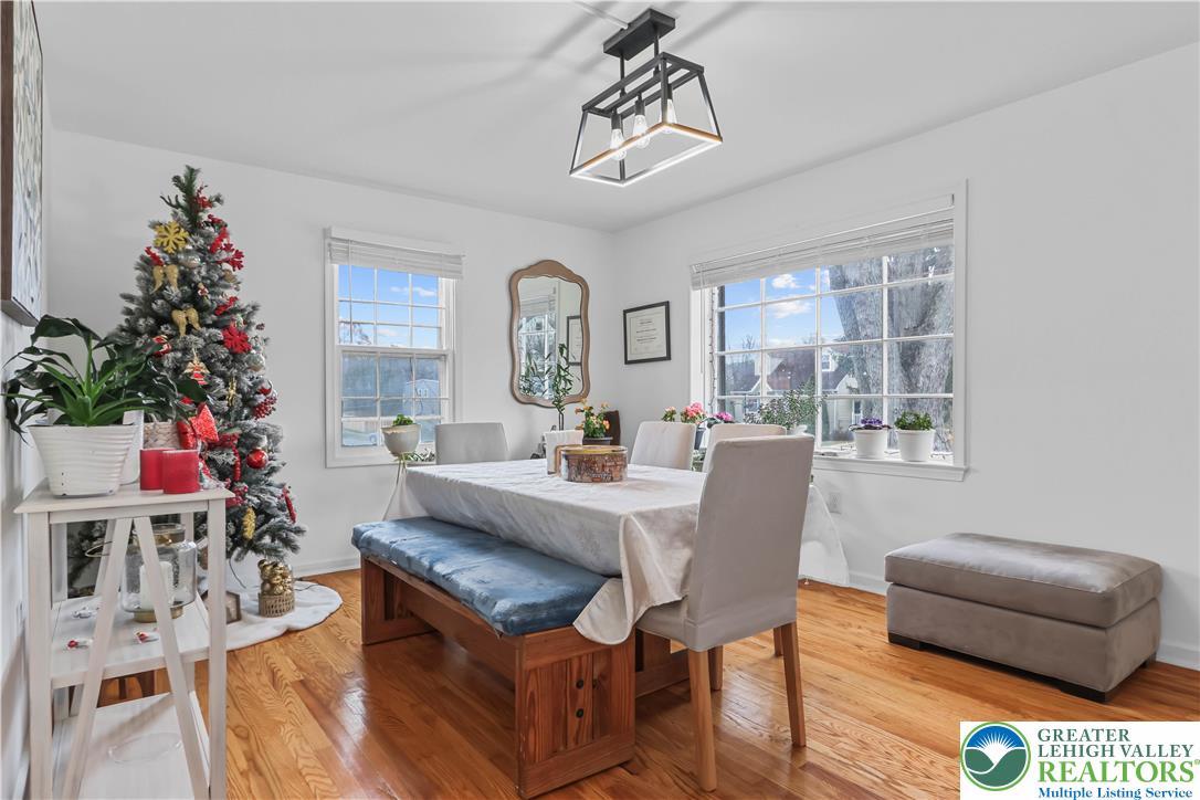 Allentown City, Pennsylvania 18103, United States, 4 Bedrooms Bedrooms, ,2 BathroomsBathrooms,Residential,Pending,254862