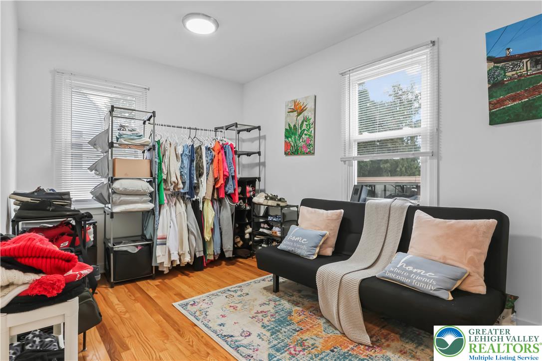 Allentown City, Pennsylvania 18103, United States, 4 Bedrooms Bedrooms, ,2 BathroomsBathrooms,Residential,Pending,254862