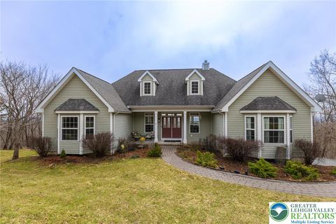 Photo of 1231 Sky High Terrace, Chestnuthill Twp, PA 18330 (MLS # 773965)