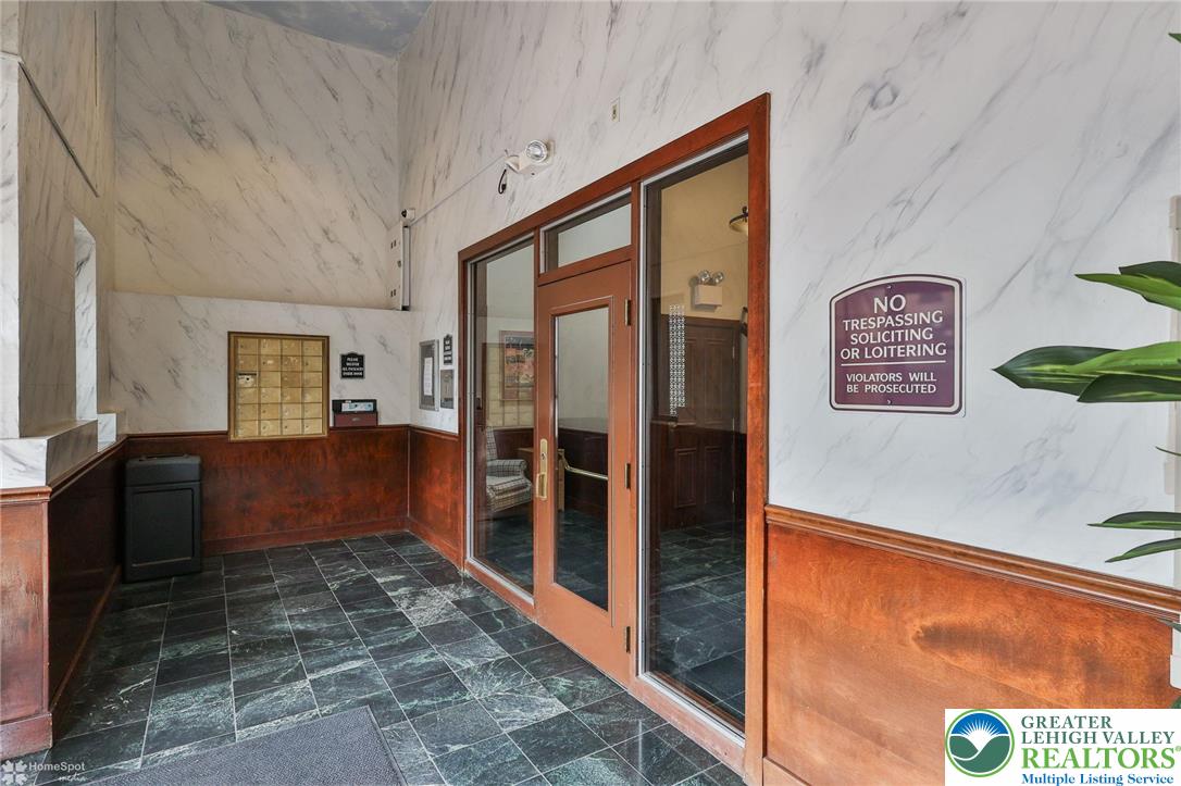 535 Main Street 16