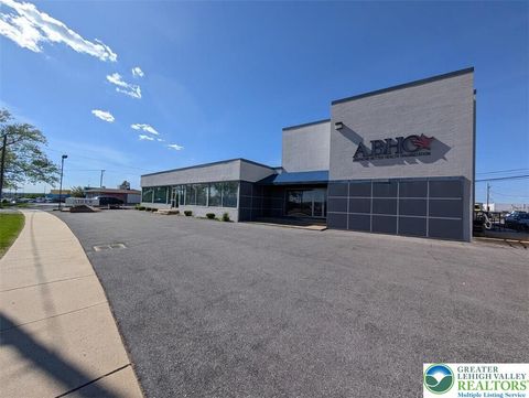 Photo of 667 Union Boulevard #2C, Allentown, PA 18109 (MLS # 775954)