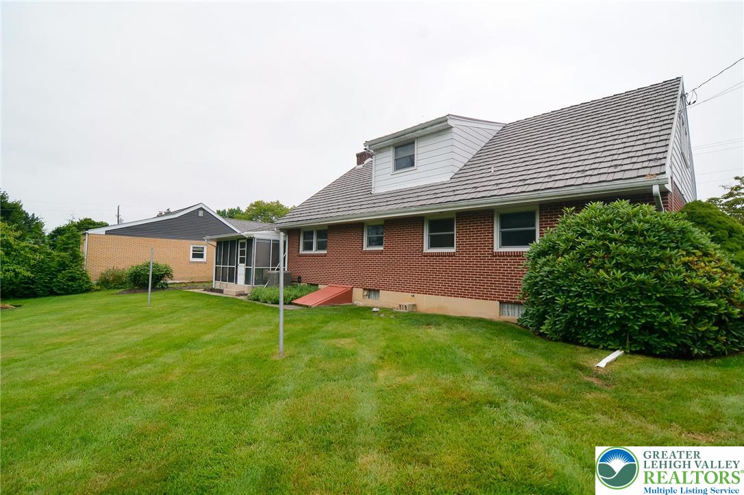 Emmaus Boro, Pennsylvania 18049, United States, 4 Bedrooms Bedrooms, ,2 BathroomsBathrooms,Residential,Pending,162538