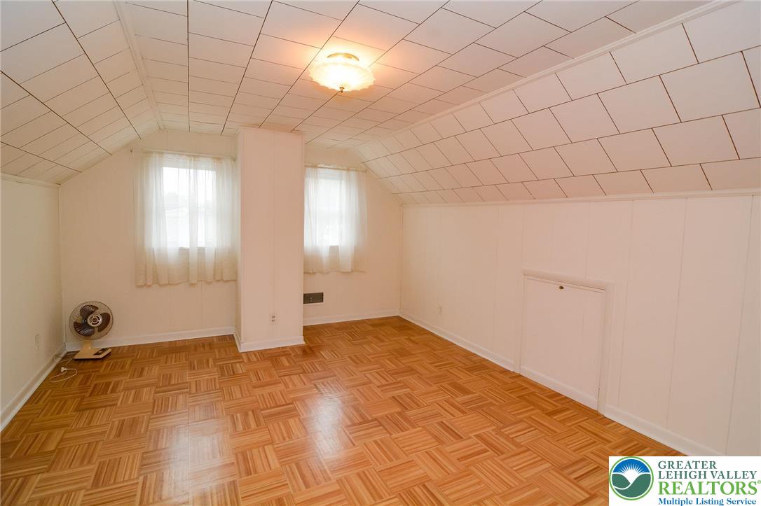 Emmaus Boro, Pennsylvania 18049, United States, 4 Bedrooms Bedrooms, ,2 BathroomsBathrooms,Residential,Pending,162538