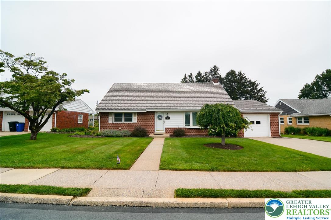 Emmaus Boro, Pennsylvania 18049, United States, 4 Bedrooms Bedrooms, ,2 BathroomsBathrooms,Residential,Pending,162538