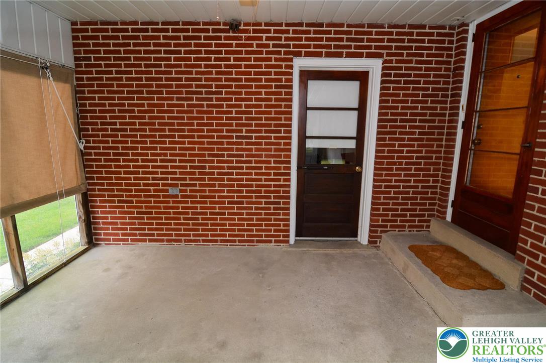 Emmaus Boro, Pennsylvania 18049, United States, 4 Bedrooms Bedrooms, ,2 BathroomsBathrooms,Residential,Pending,162538