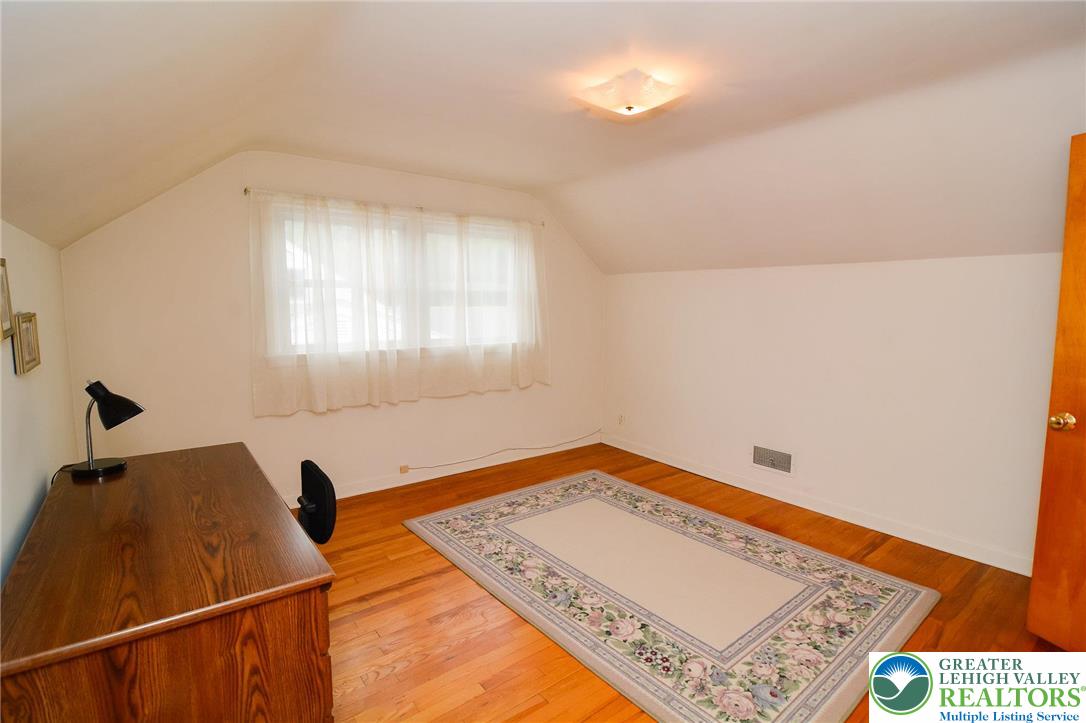 Emmaus Boro, Pennsylvania 18049, United States, 4 Bedrooms Bedrooms, ,2 BathroomsBathrooms,Residential,Pending,162538