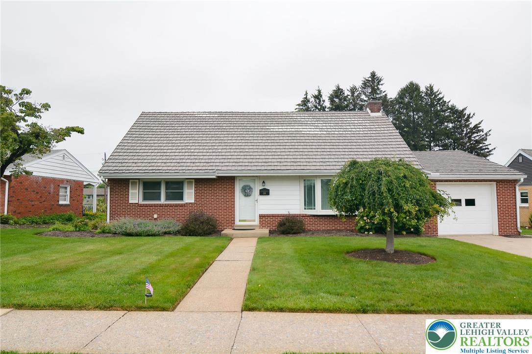 Emmaus Boro, Pennsylvania 18049, United States, 4 Bedrooms Bedrooms, ,2 BathroomsBathrooms,Residential,Pending,162538