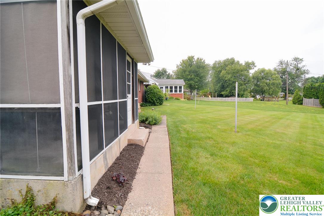 Emmaus Boro, Pennsylvania 18049, United States, 4 Bedrooms Bedrooms, ,2 BathroomsBathrooms,Residential,Pending,162538